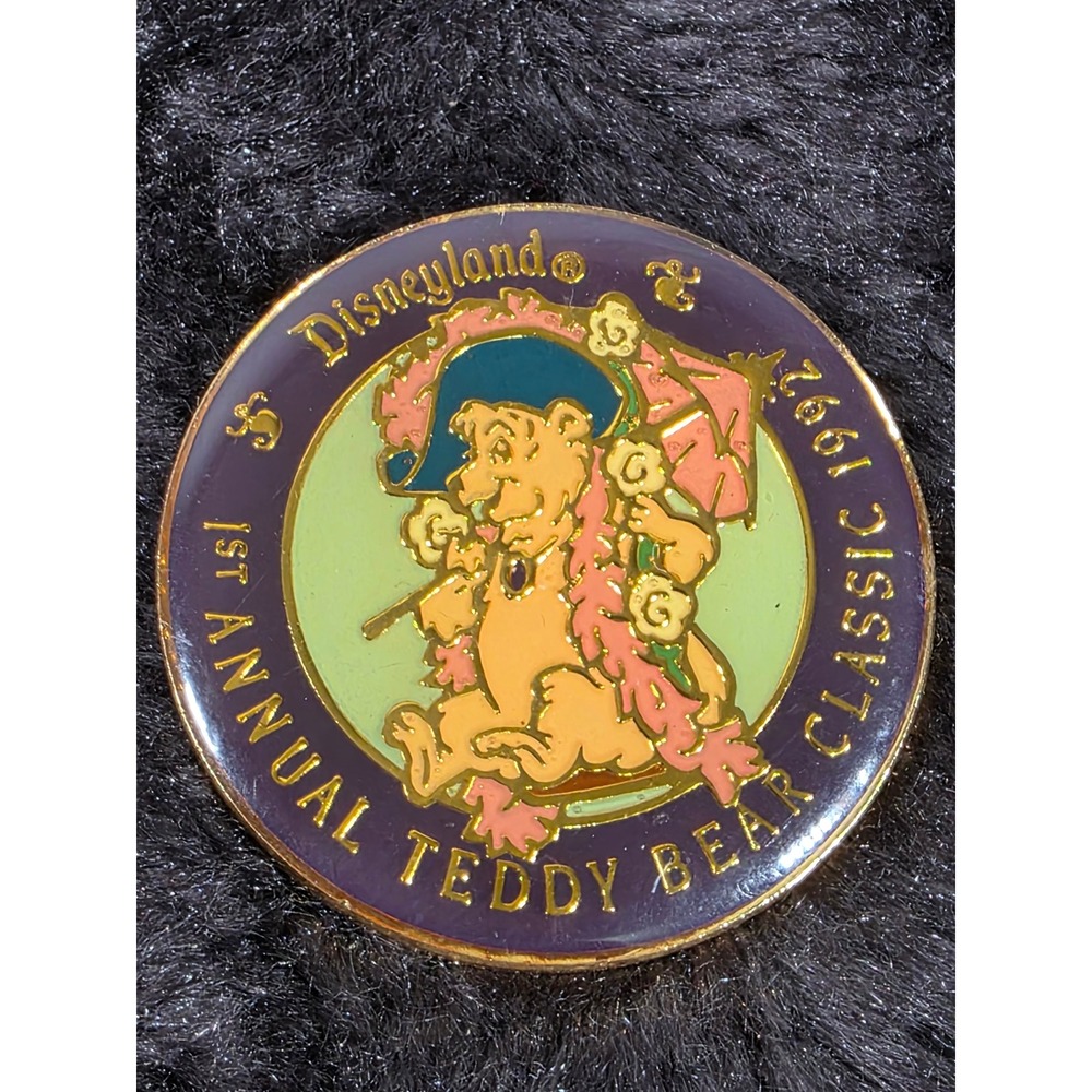 Vintage 1992 Disneyland 1st Annual Teddy Bear Classic Enamel Pin Disneyana